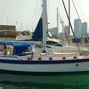 Spacious And Cozy Caribbean Boat In Barcelona With Tour Option Bateau-hôtel